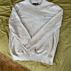 Women’s Tommy Hilfiger Gray Sweater